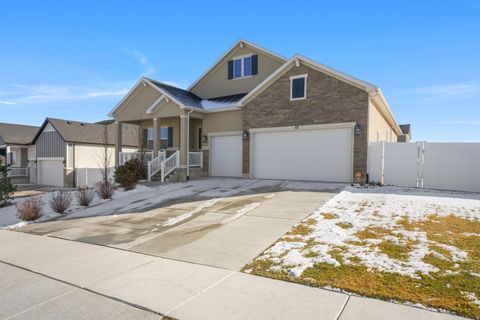 Tiny photo for 53 E MOORHEN DR, Saratoga Springs, UT 84045 (MLS # 2131618)