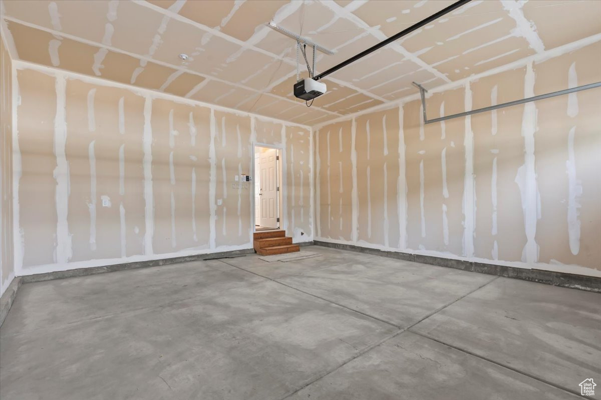 CANYON TRAIL - Residential