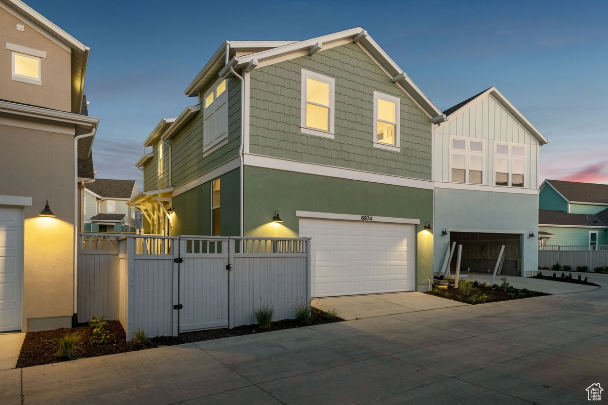 DAYBREAK - Residential