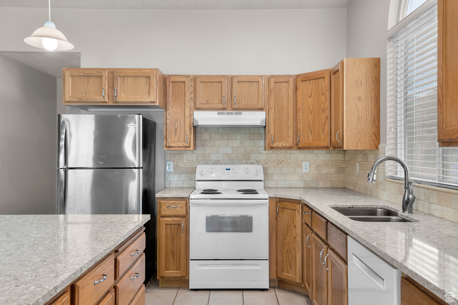 5332 W Morning Blush Dr, Herriman, Utah image 8