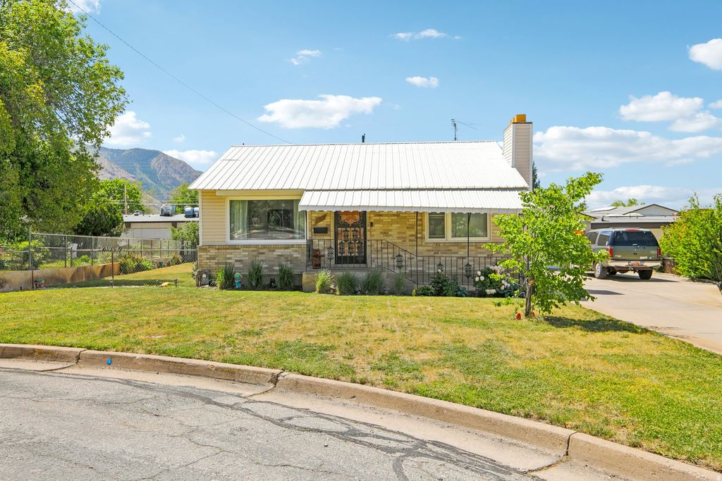 Photo of 1433 E 8TH ST, Ogden, UT 84404 (MLS # 2161759)