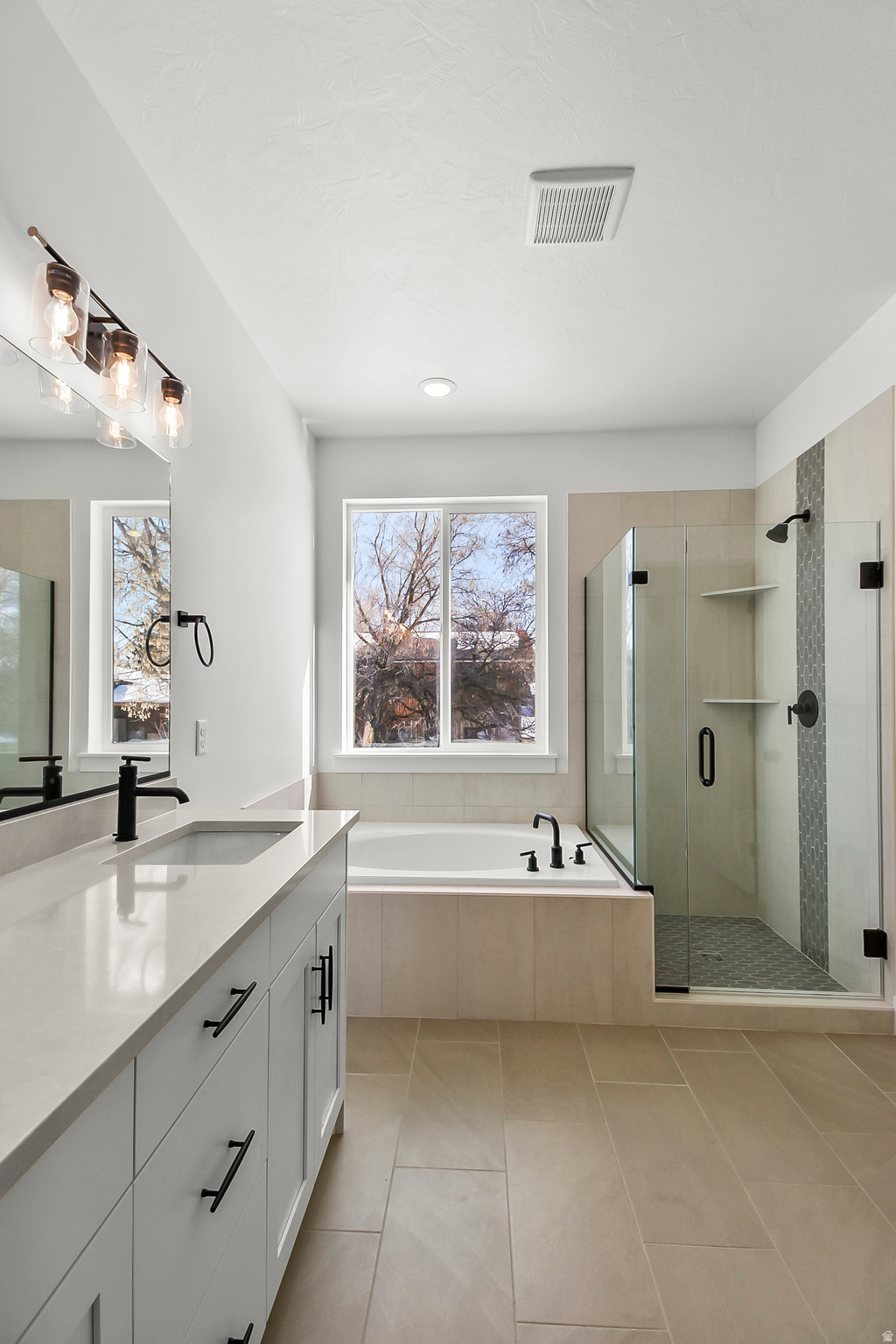 RIVERS EDGE - Residential