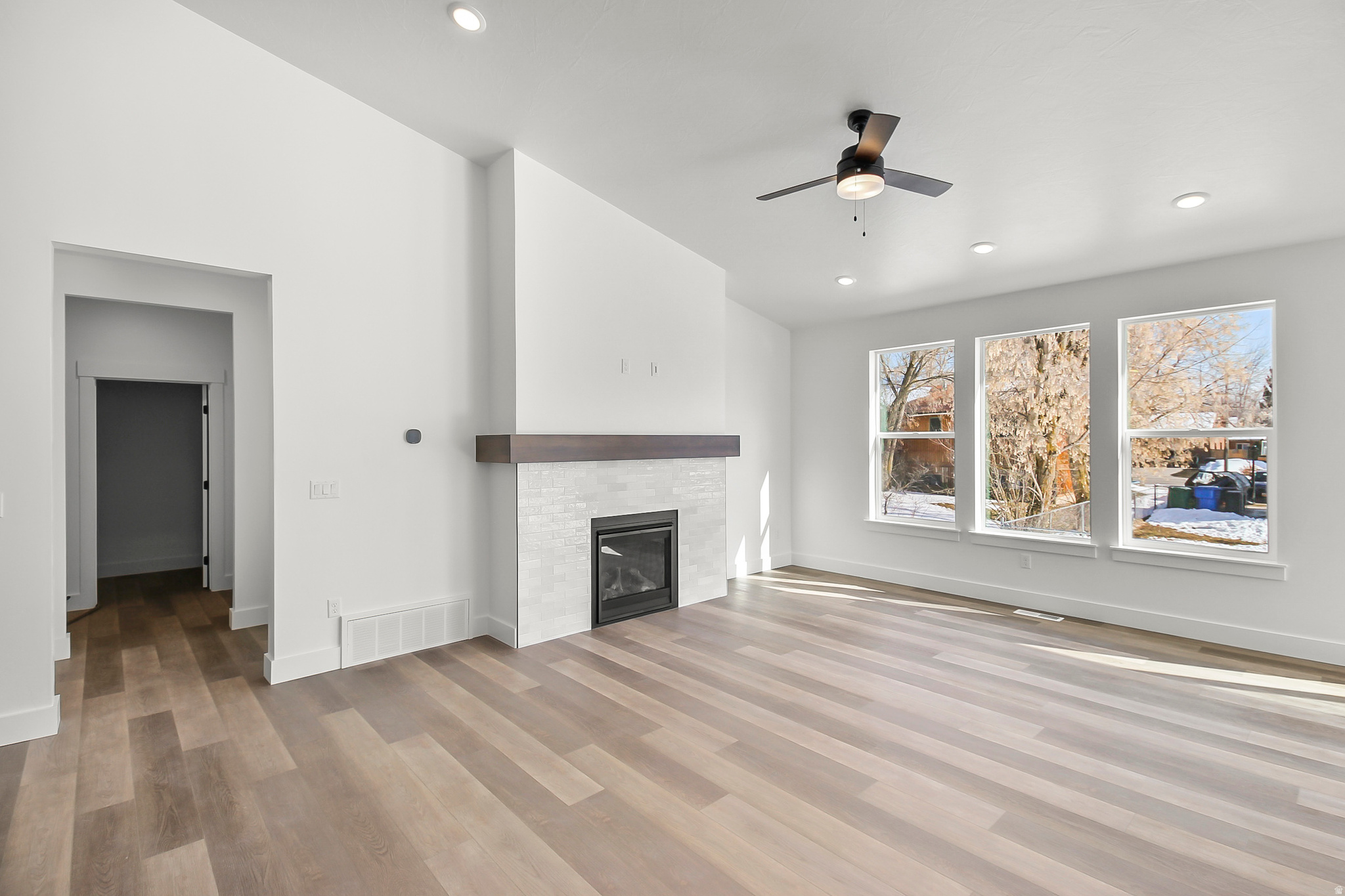 RIVERS EDGE - Residential