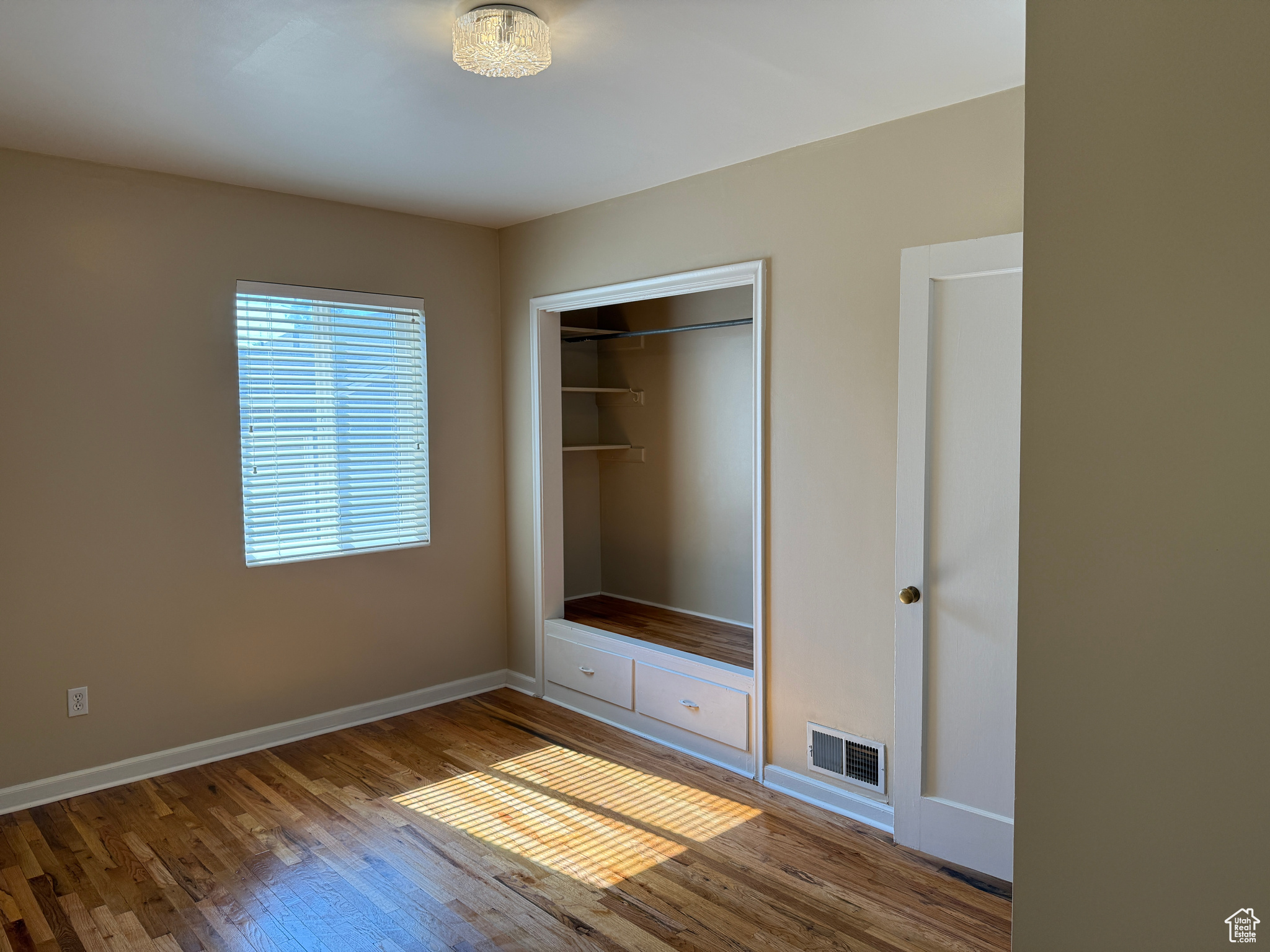 DOUGLAS PARK - Residential