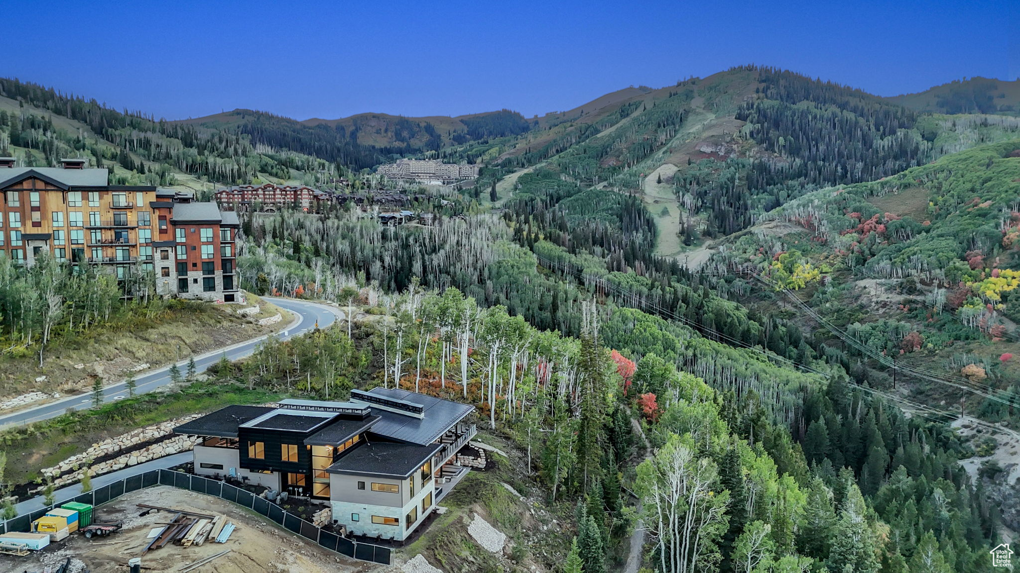 8903 Moonshadow Ct, Park City, Utah image 2