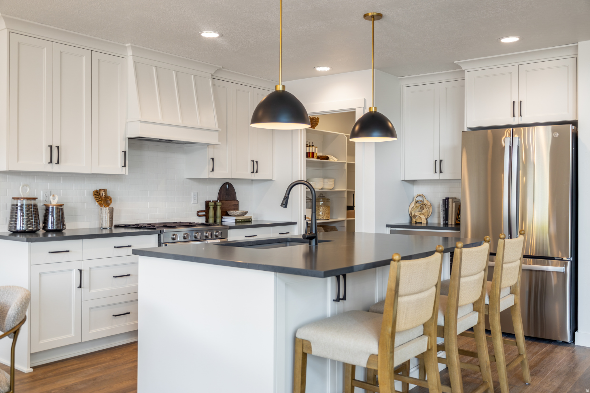 RIVERWOOD - Residential