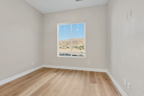 Tiny photo for 997 W 1800 S, Hurricane, UT 84737 (MLS # 2127008)