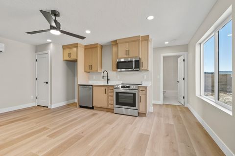 Tiny photo for 997 W 1800 S, Hurricane, UT 84737 (MLS # 2127008)