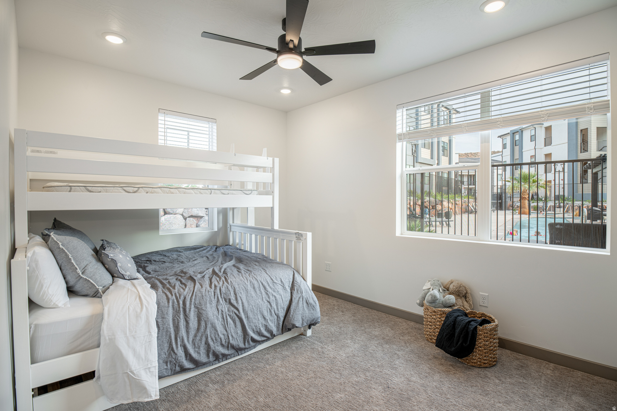 CORAL SPRINGS CONDOMINIUMS - Residential