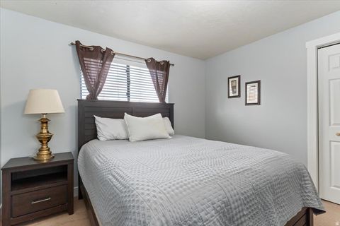 Tiny photo for 8931 S QUAIL HOLLOW DR, Sandy, UT 84093 (MLS # 2123720)