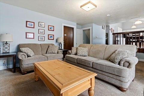 Tiny photo for 8931 S QUAIL HOLLOW DR, Sandy, UT 84093 (MLS # 2123720)