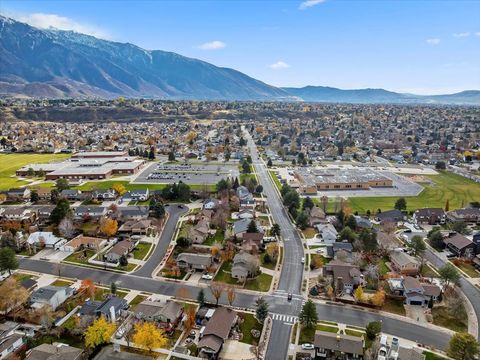 Tiny photo for 8931 S QUAIL HOLLOW DR, Sandy, UT 84093 (MLS # 2123720)