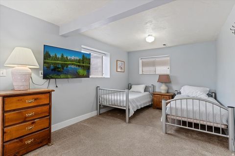 Tiny photo for 8931 S QUAIL HOLLOW DR, Sandy, UT 84093 (MLS # 2123720)