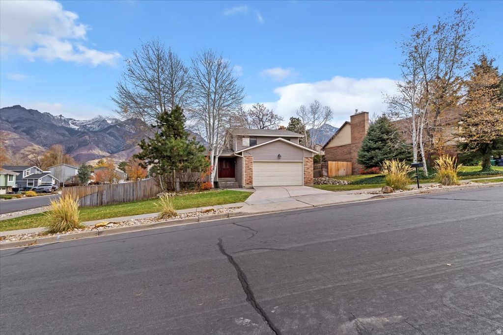 Photo of 8931 S QUAIL DR, Sandy, UT 84093 (MLS # 2123720)