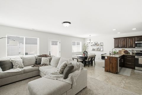 Tiny photo for 1064 W 2050 S, Syracuse, UT 84075 (MLS # 2166631)