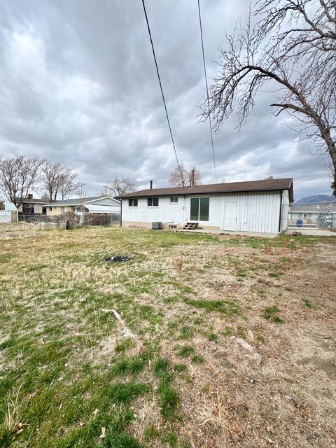 Tiny photo for 954 E CARNATION DR, White City, UT 84094 (MLS # 2141300)