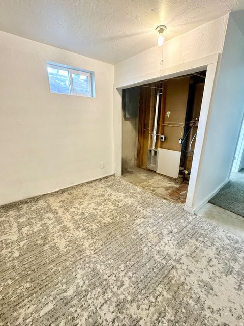 Tiny photo for 954 E CARNATION DR, White City, UT 84094 (MLS # 2141300)