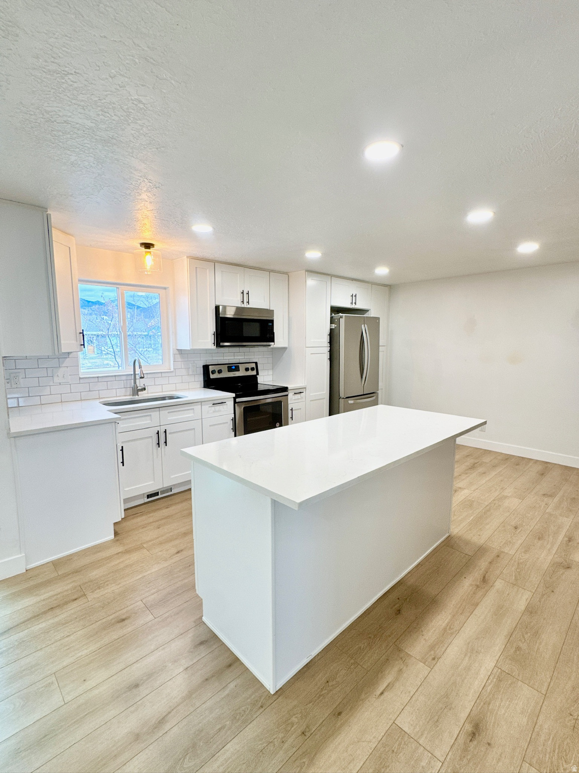 WHITE CITY - Residential