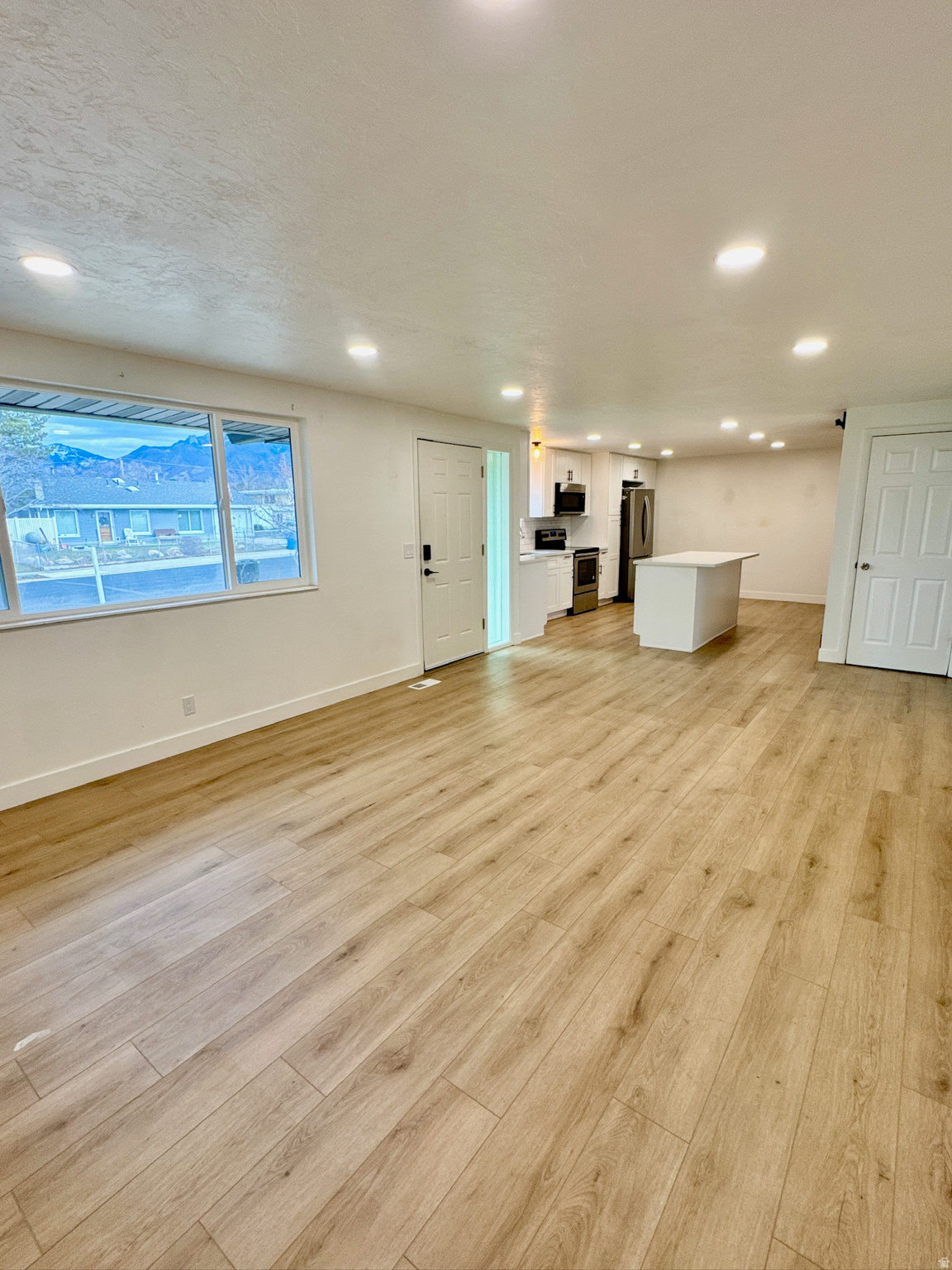 WHITE CITY - Residential