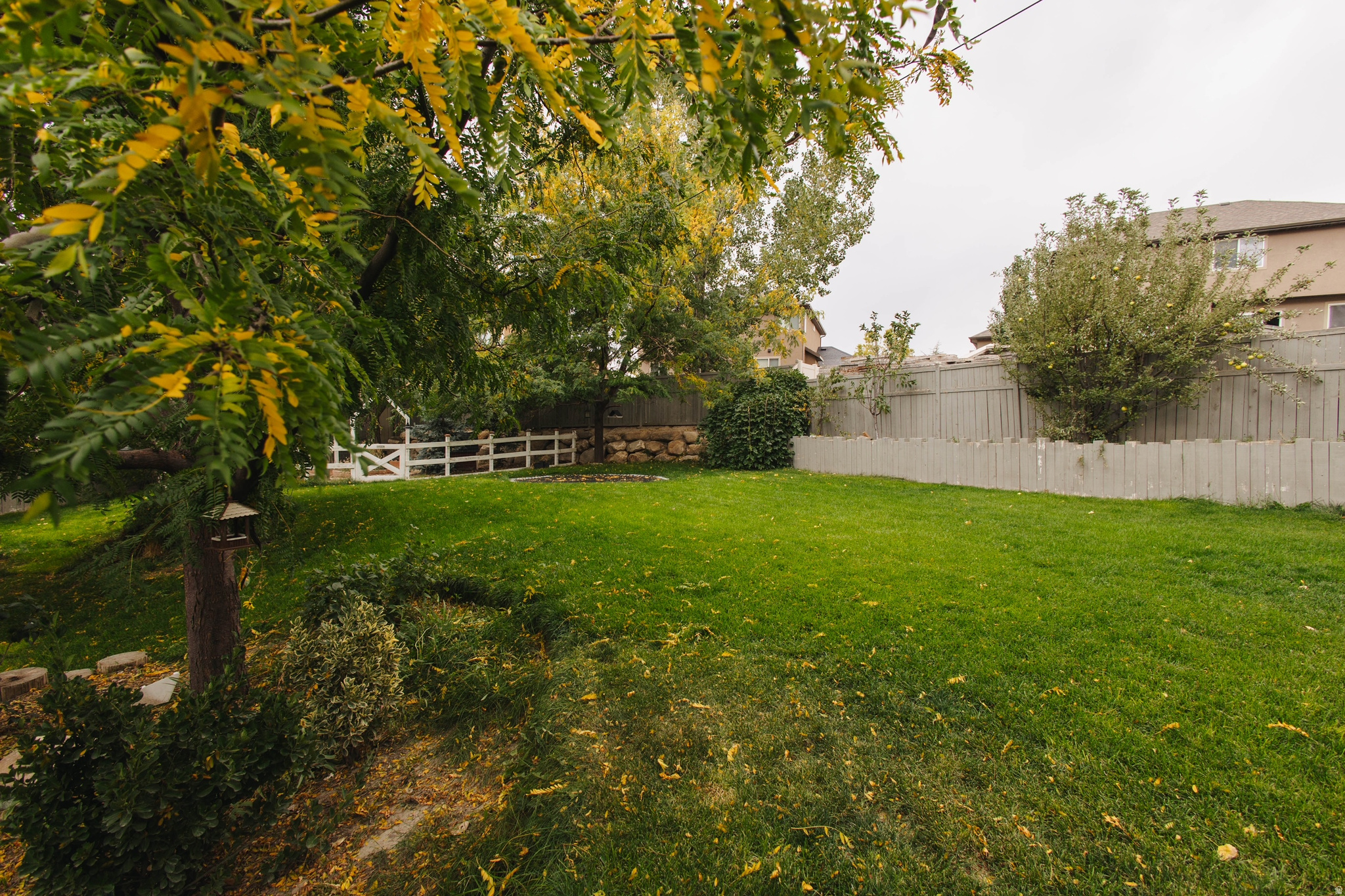 SILVER LAKE - Residential