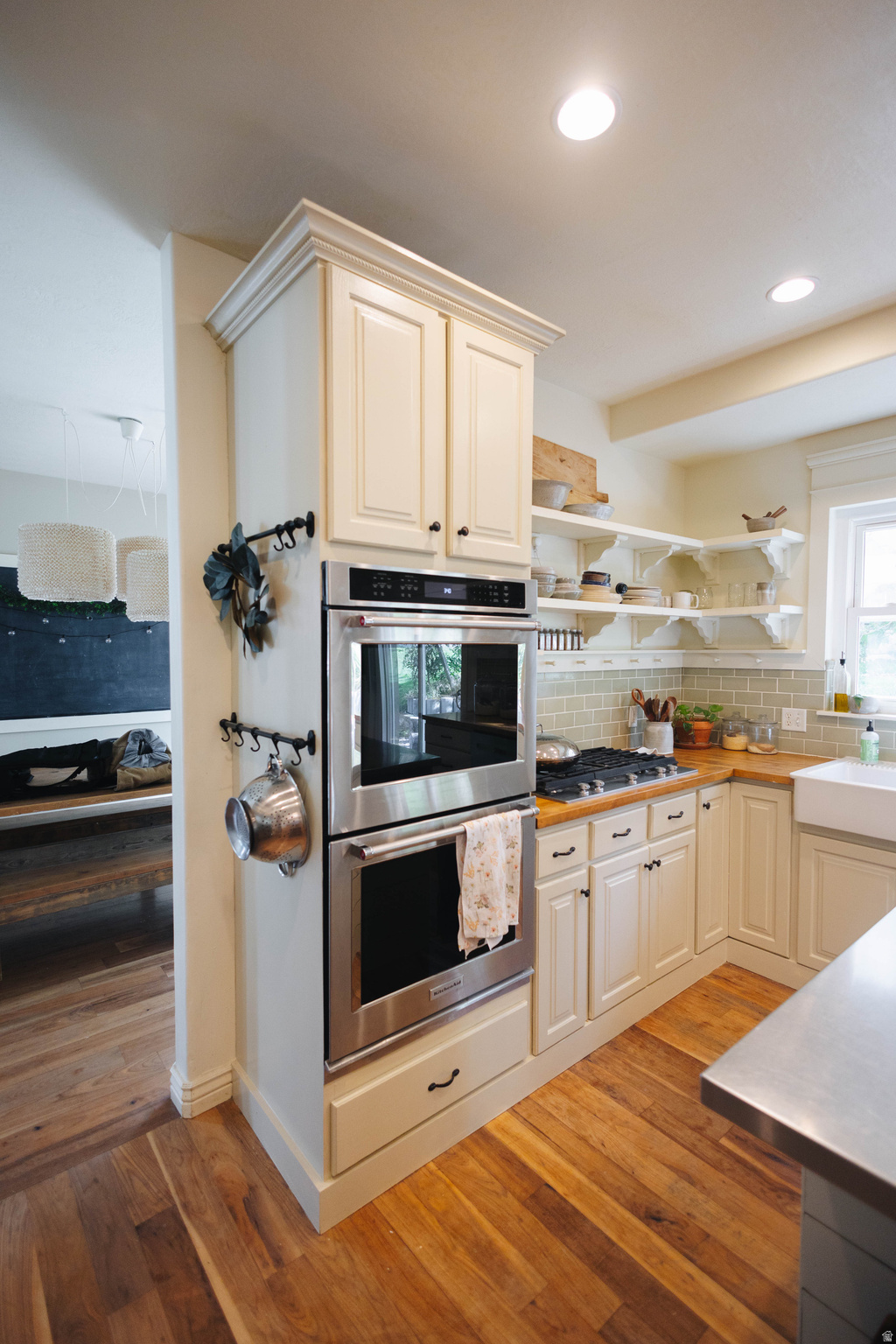 SILVER LAKE - Residential