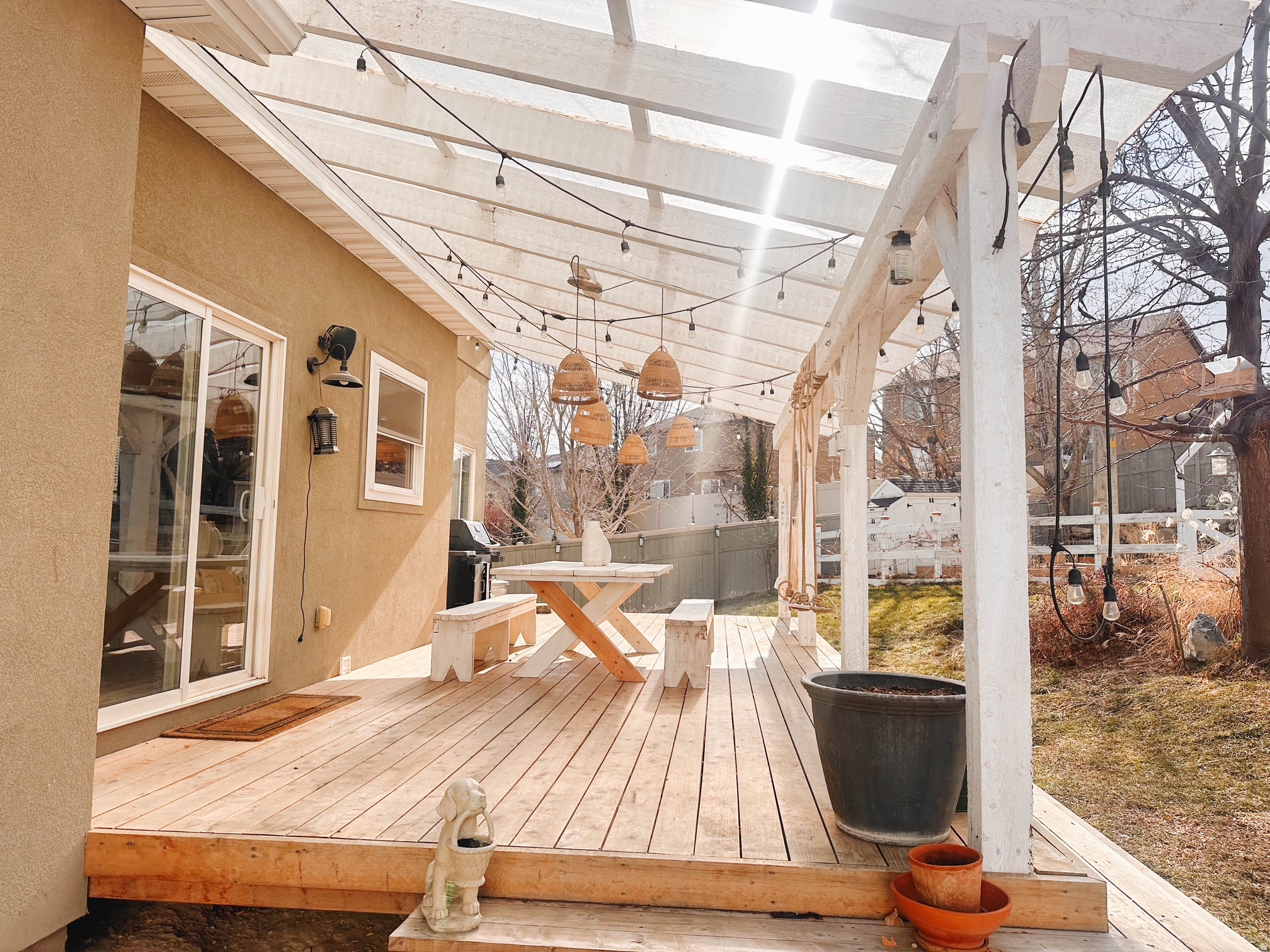 SILVER LAKE - Residential