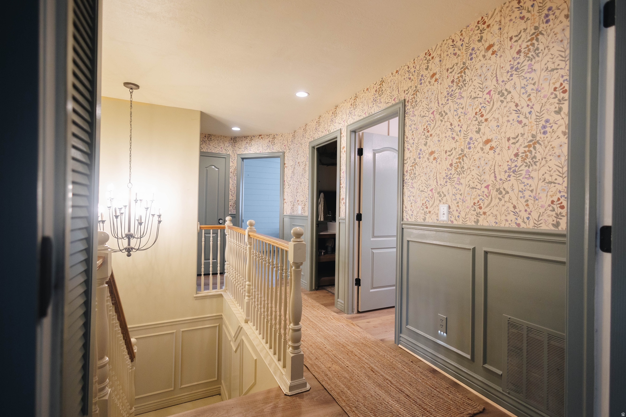 SILVER LAKE - Residential