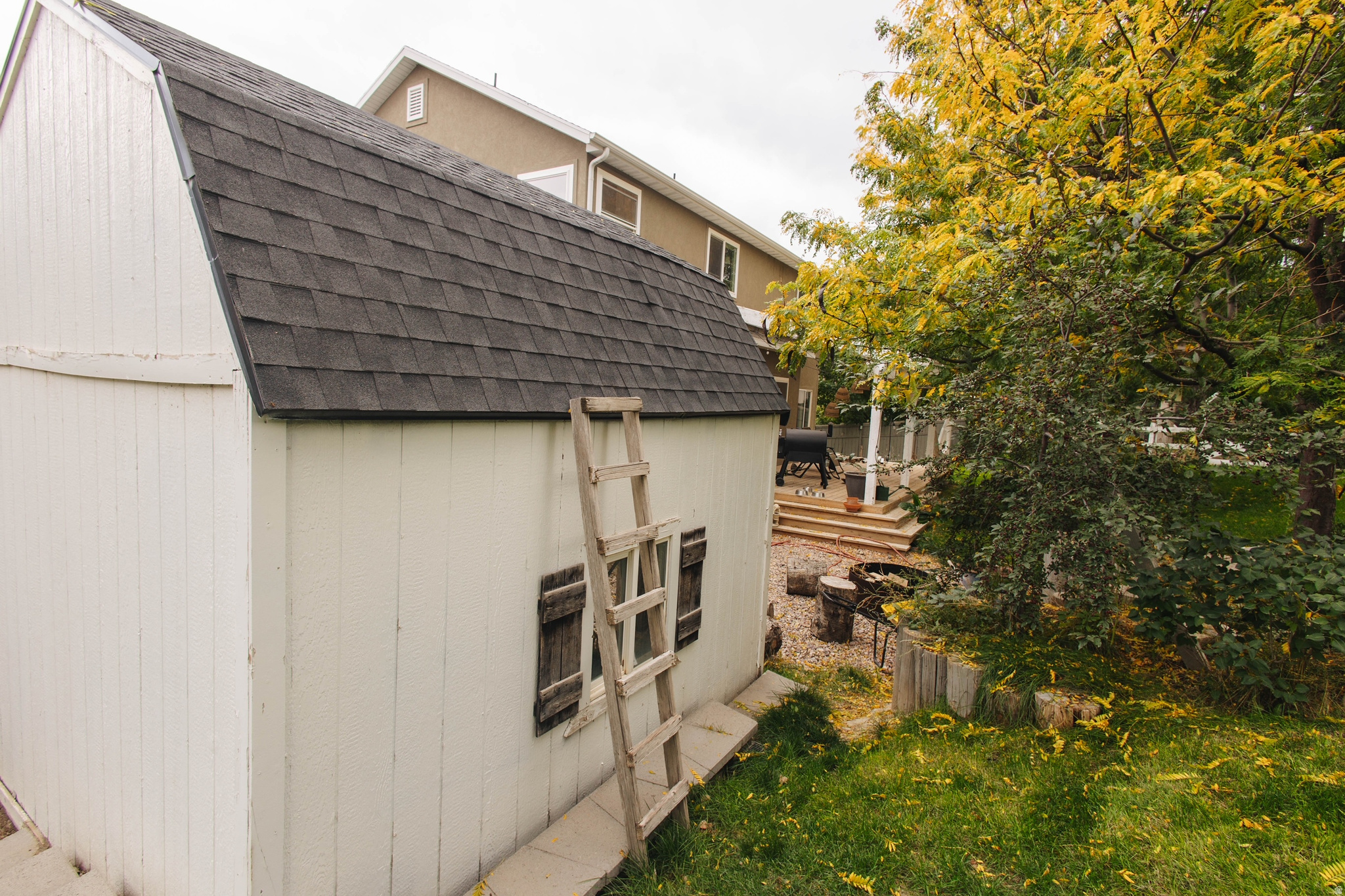 SILVER LAKE - Residential