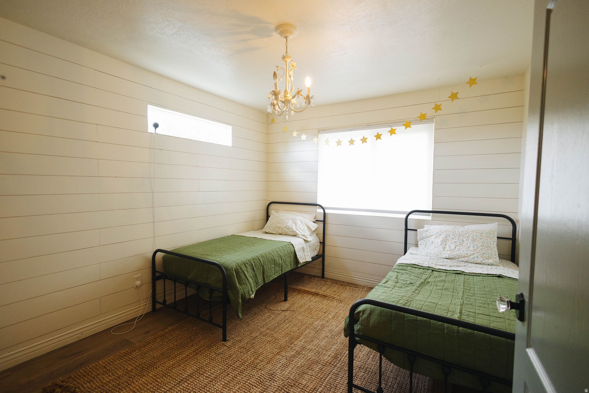 SILVER LAKE - Residential