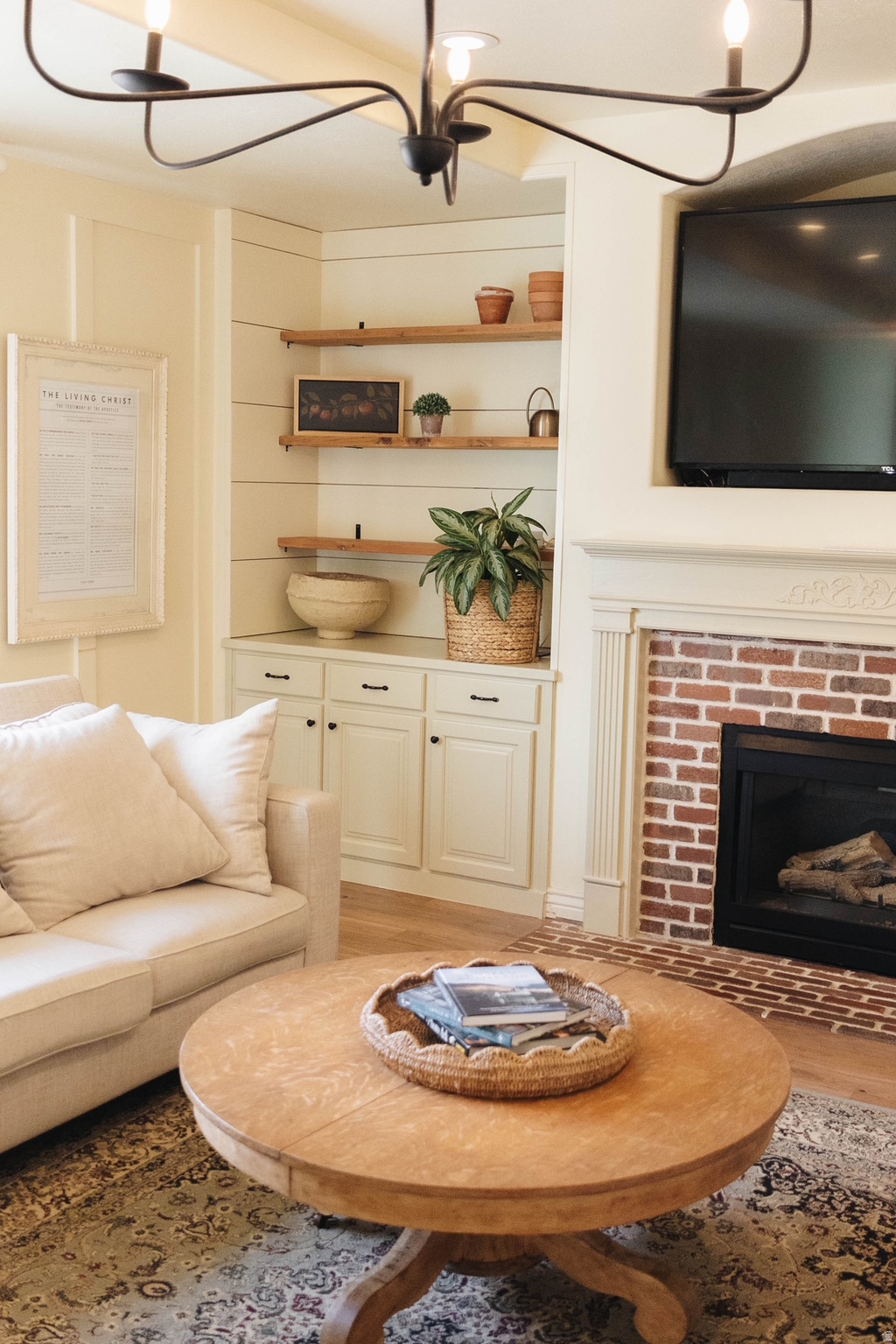 SILVER LAKE - Residential