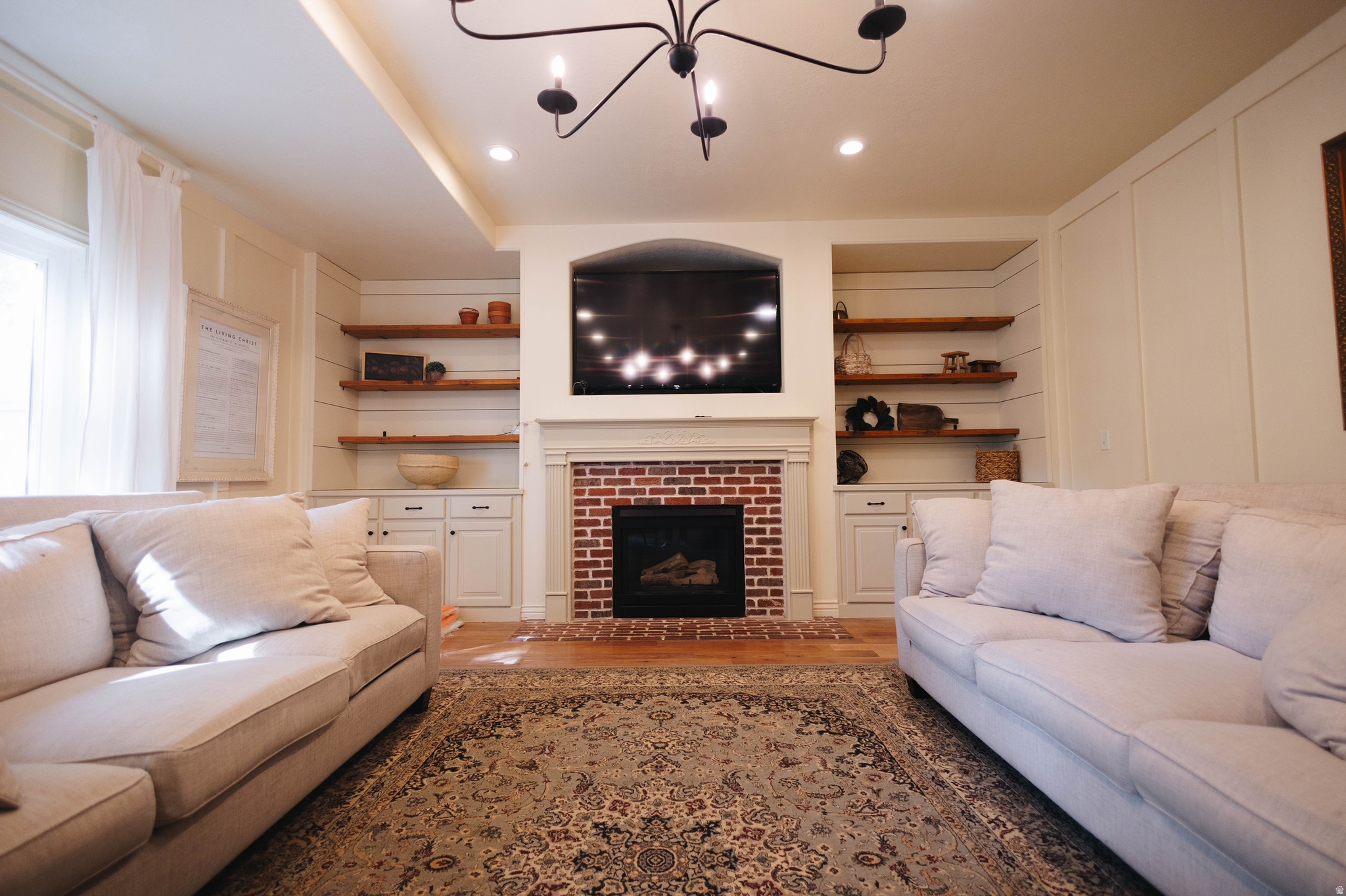 SILVER LAKE - Residential