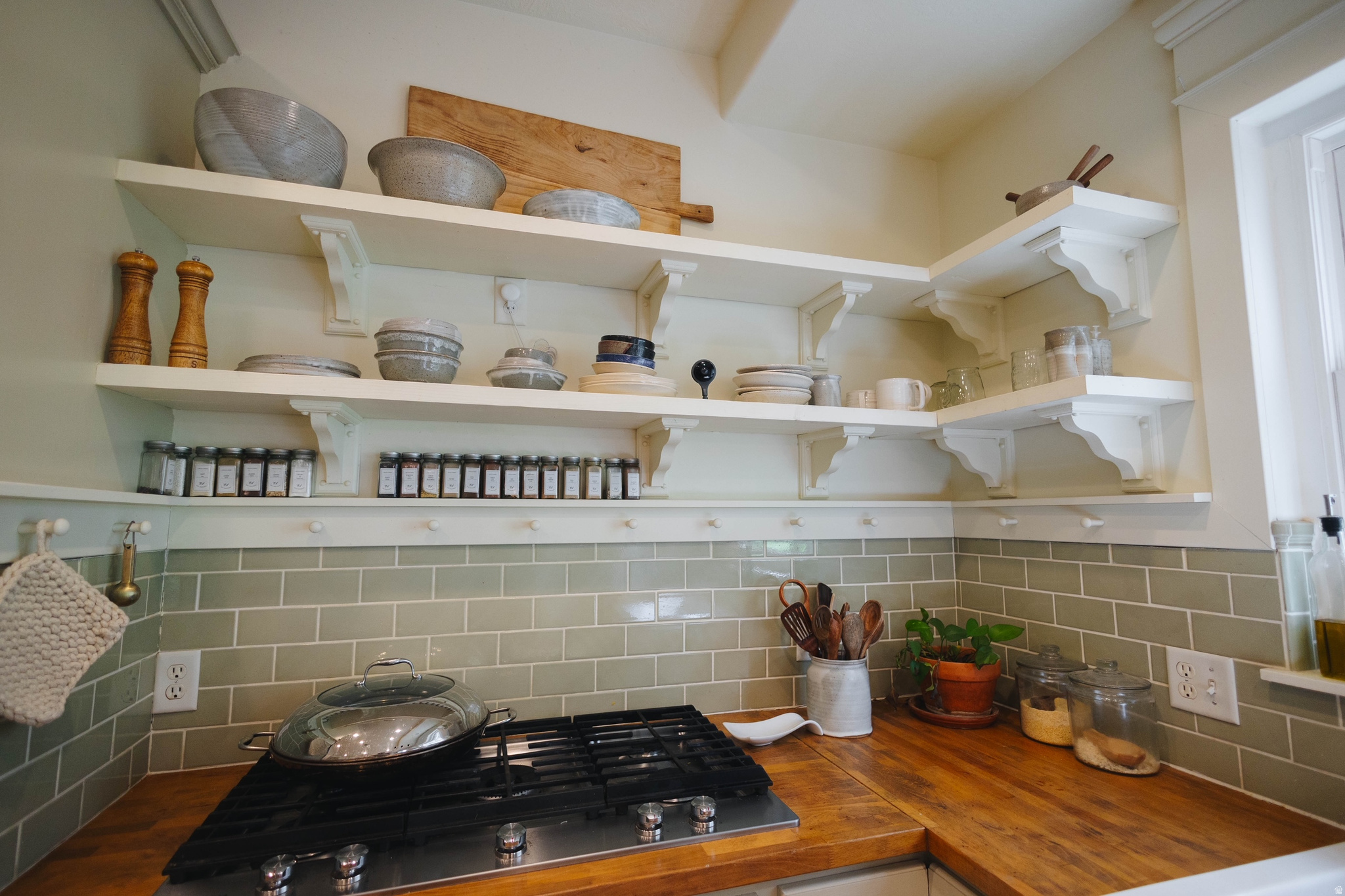 SILVER LAKE - Residential