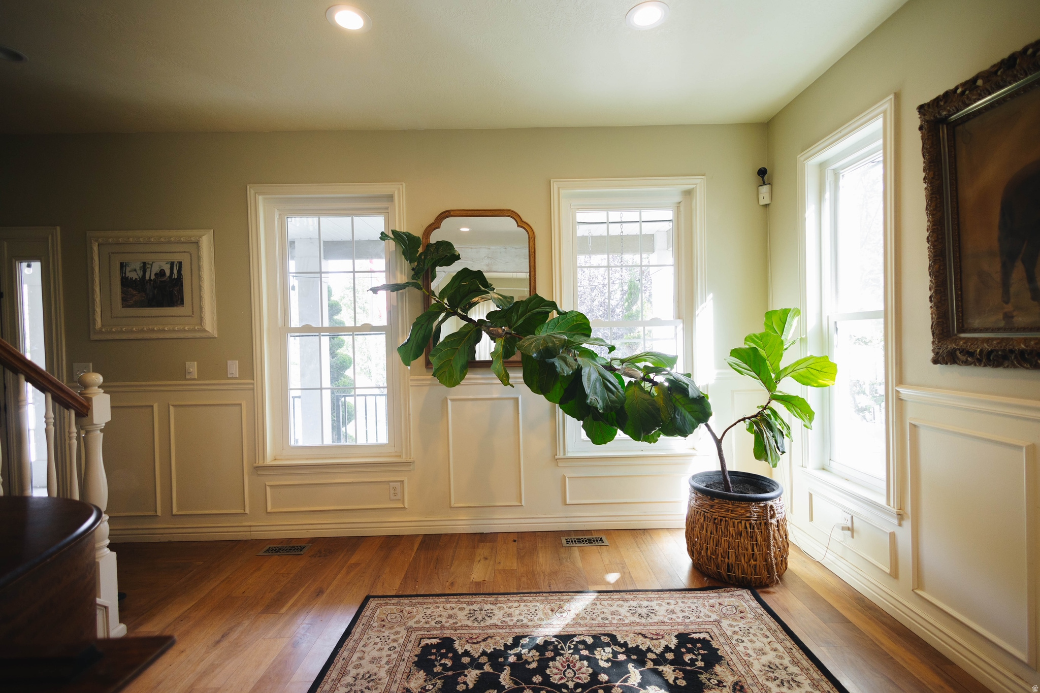 SILVER LAKE - Residential