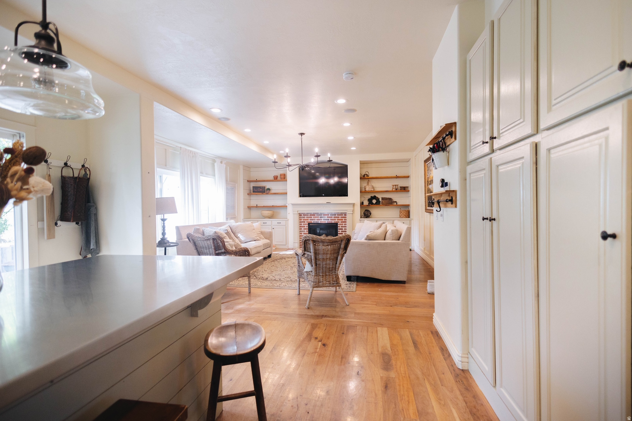 SILVER LAKE - Residential