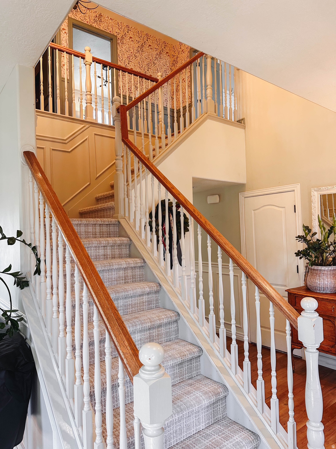 SILVER LAKE - Residential