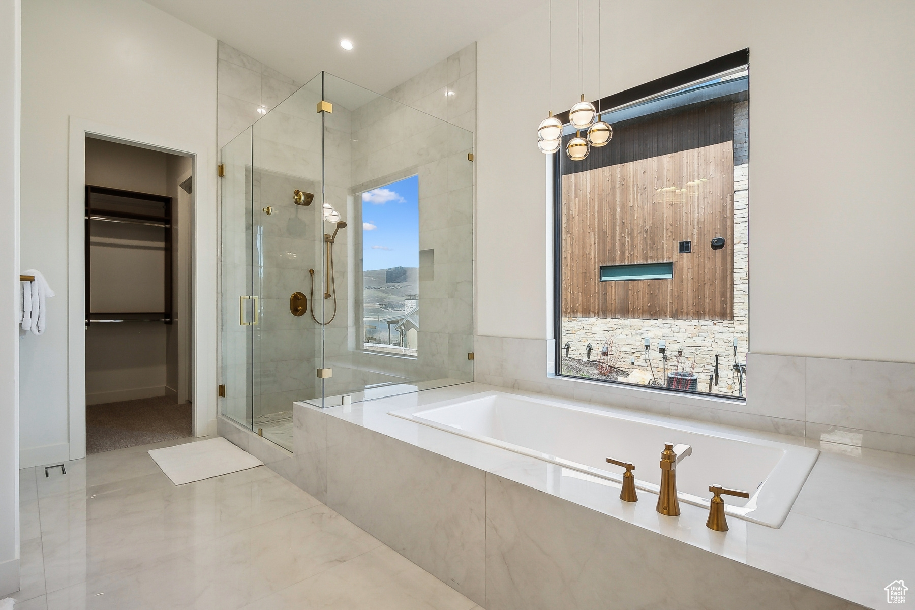 SKYRIDGE - Residential