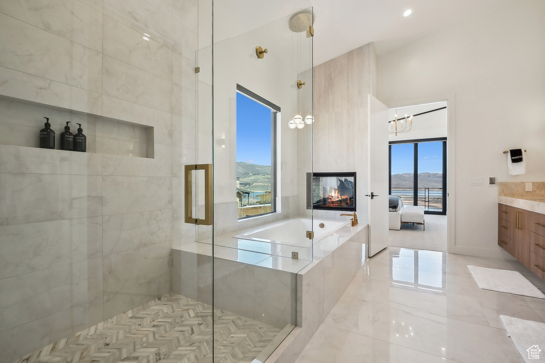 SKYRIDGE - Residential