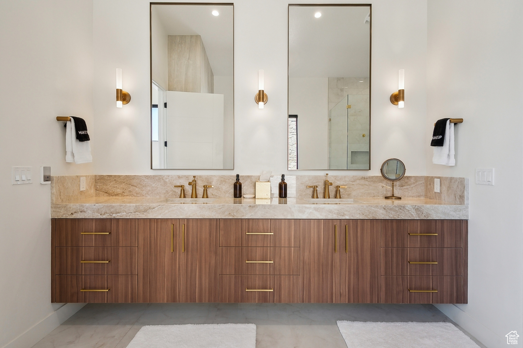 SKYRIDGE - Residential