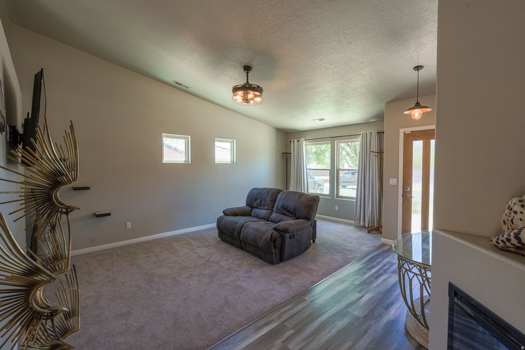 Photo of 533 S 675 E, Ivins, UT 84738 (MLS # 2162554)
