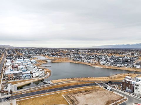 Tiny photo for 4763 W DAYBREAK RIM WAY, South Jordan, UT 84009 (MLS # 2136893)