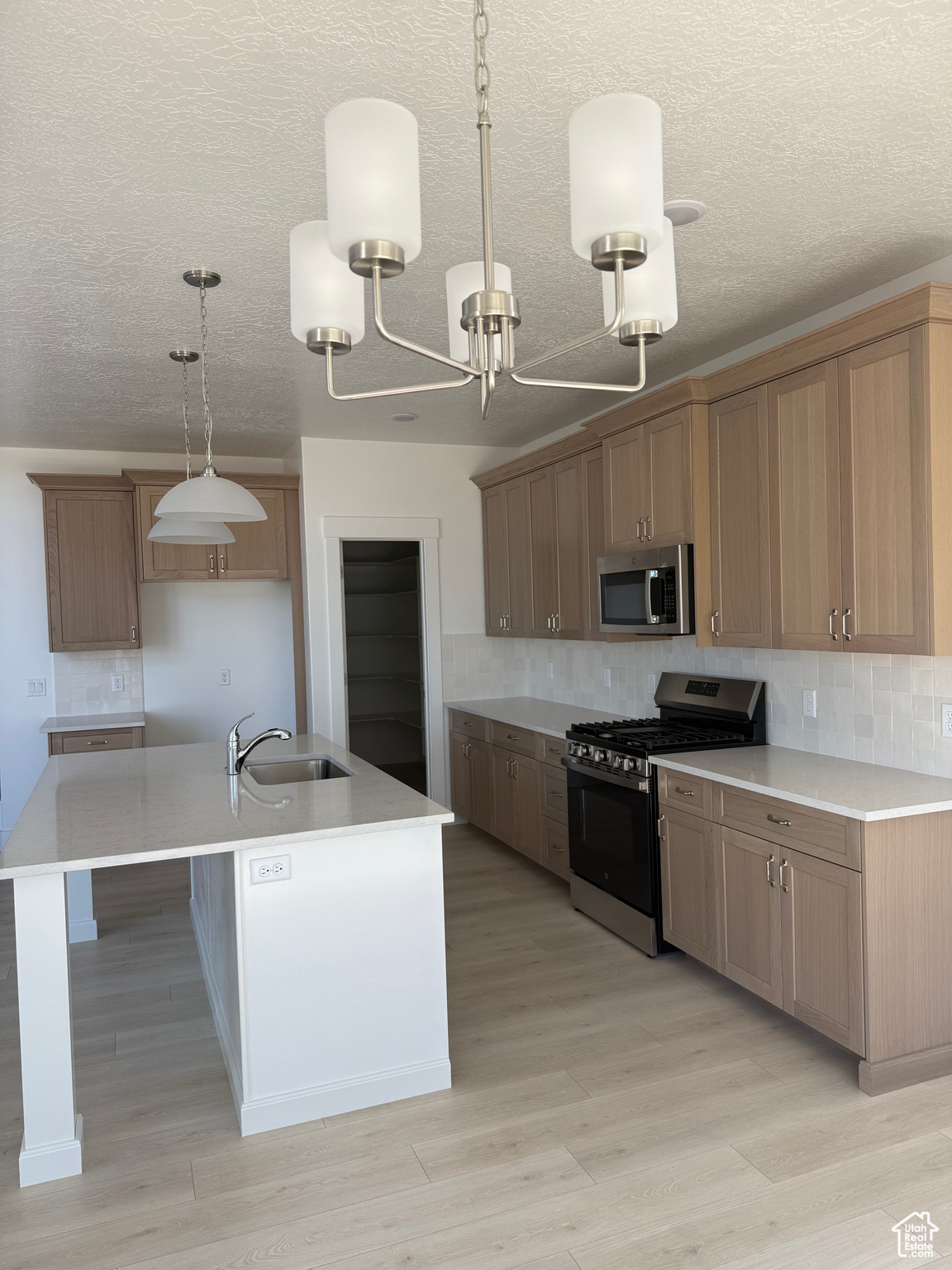 RIVERS EDGE - Residential