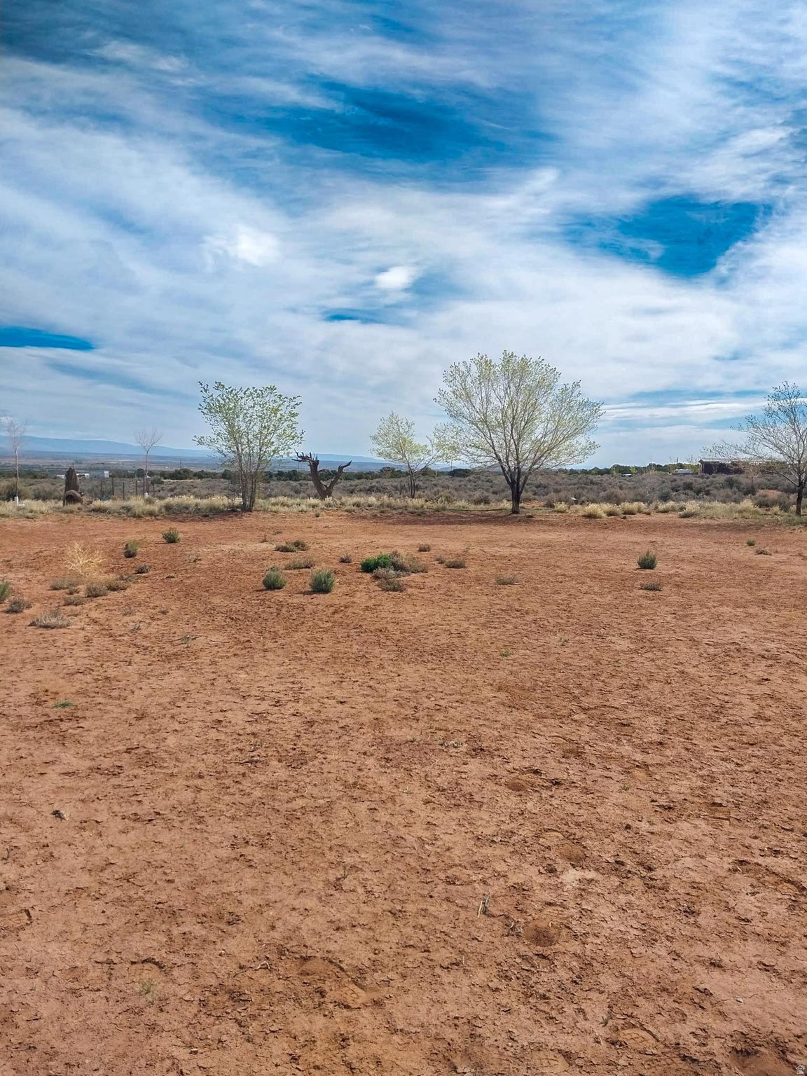 SUNDANCE WEST - Land