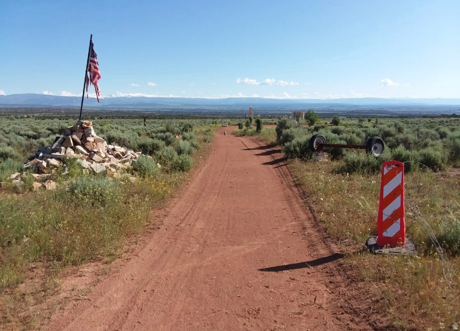 SUNDANCE WEST - Land