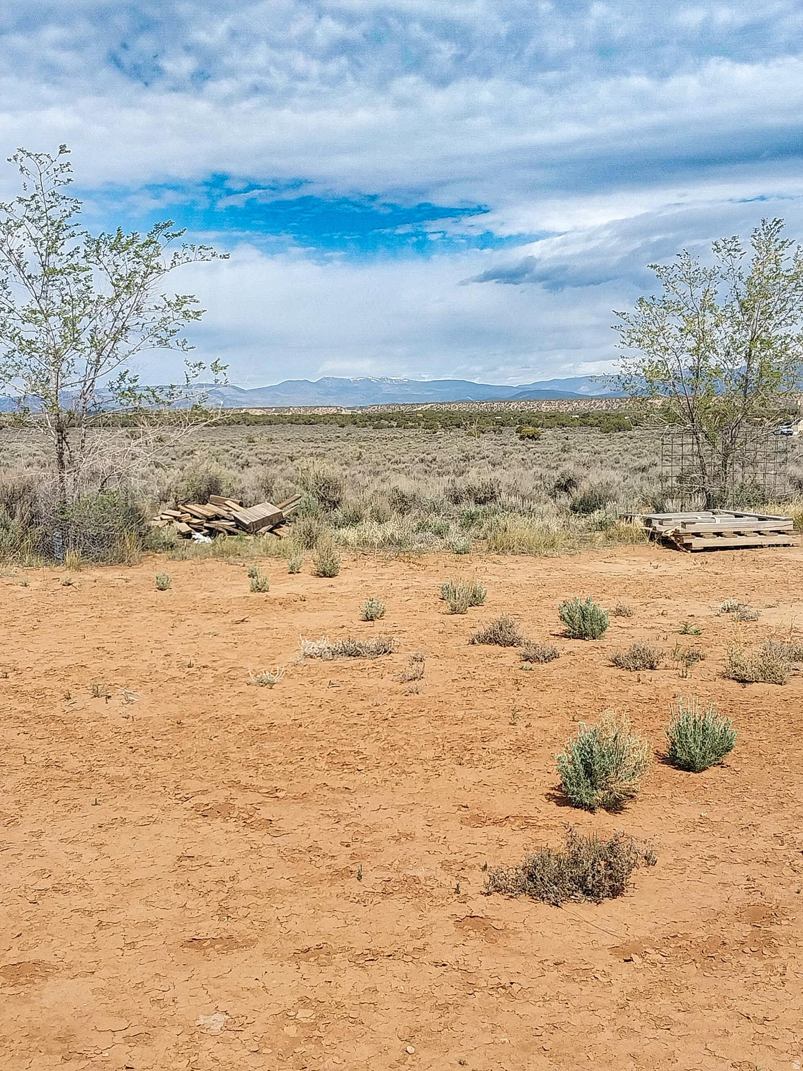 SUNDANCE WEST - Land