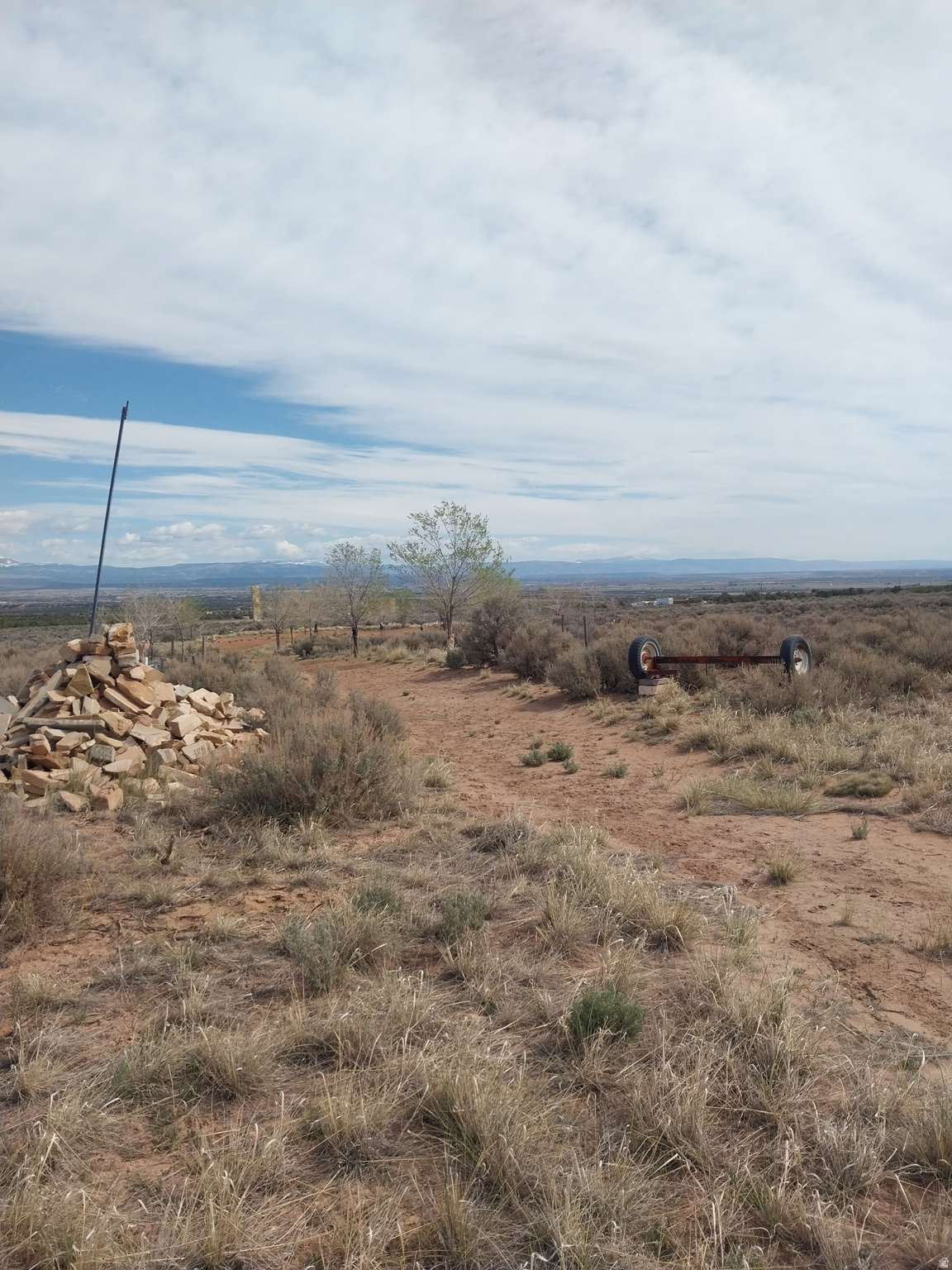 SUNDANCE WEST - Land