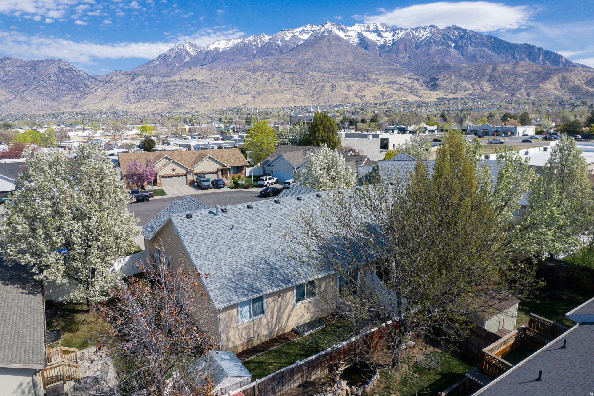 NORTH MEADOW - Residential Income