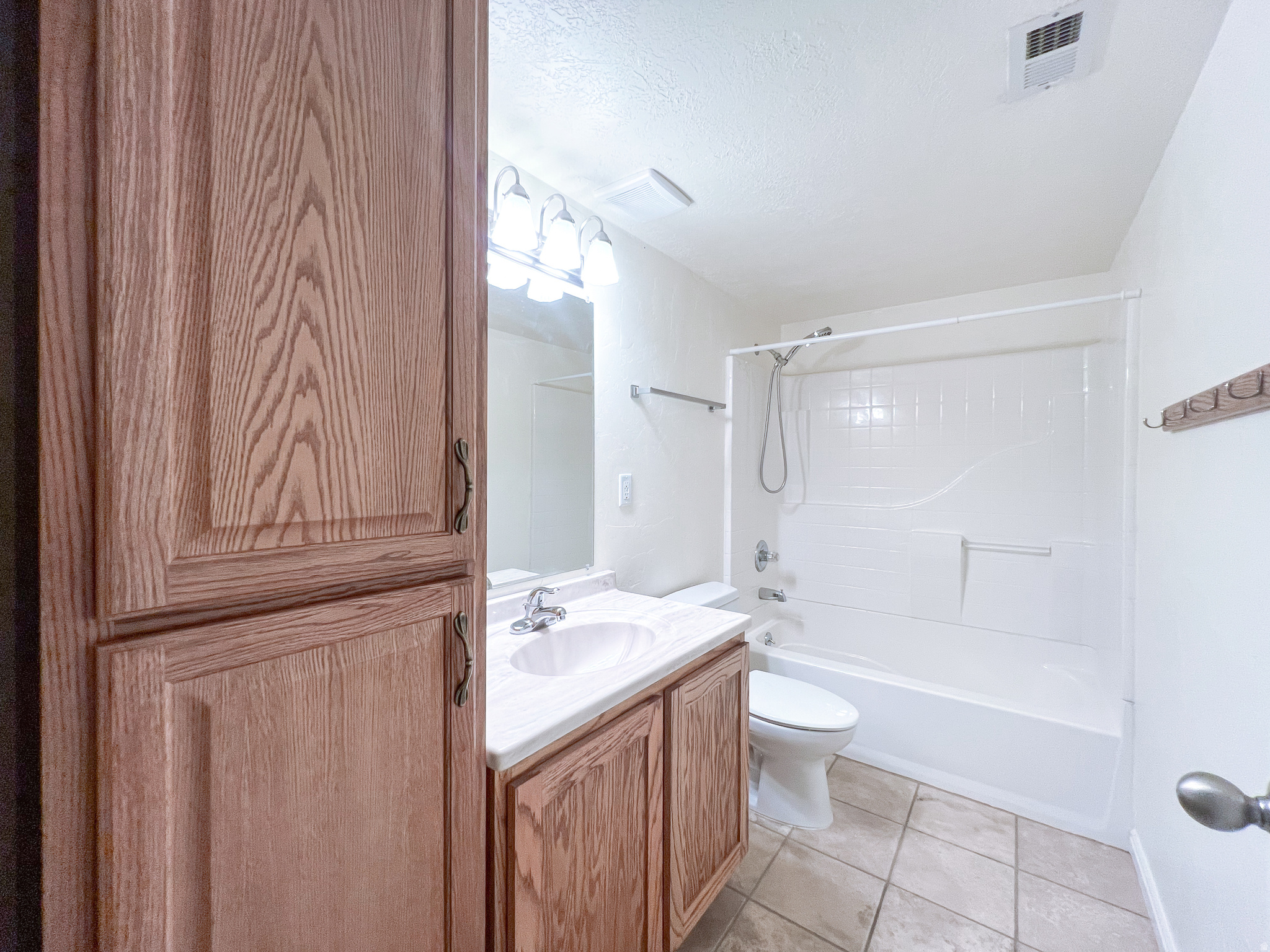 NORTH MEADOW - Residential Income