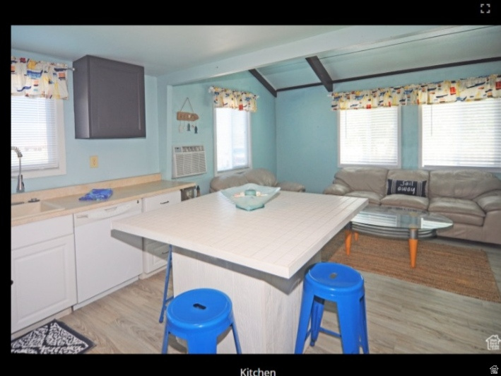 602 E CAPTAIN’S COVE B RD