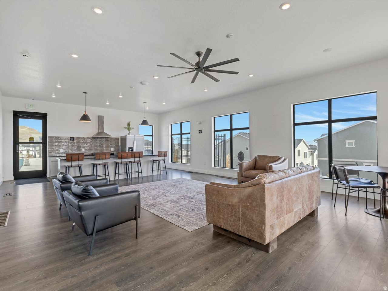 LITTLE VALLEY GATEWAY - Residential