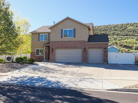 Tiny photo for 7093 W KLORISSA PL, Herriman, UT 84096 (MLS # 2148759)